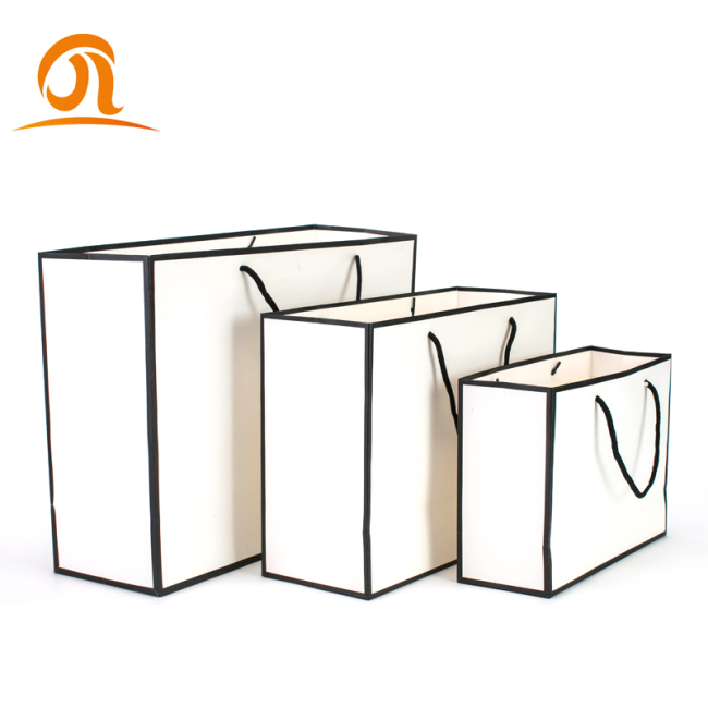 Customized Fashion Print LOGO Size Gift Shopping White Paper Bag For Packaging Clothes