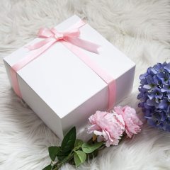 New handmade cupcake white paper gift box with lid easy to assemble bridesmaid proposal box practical storage box