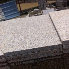 Granit kuning krisan